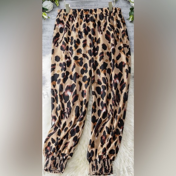 Moosta Curve | 2XL | Leopard Pants - Picture 1 of 4